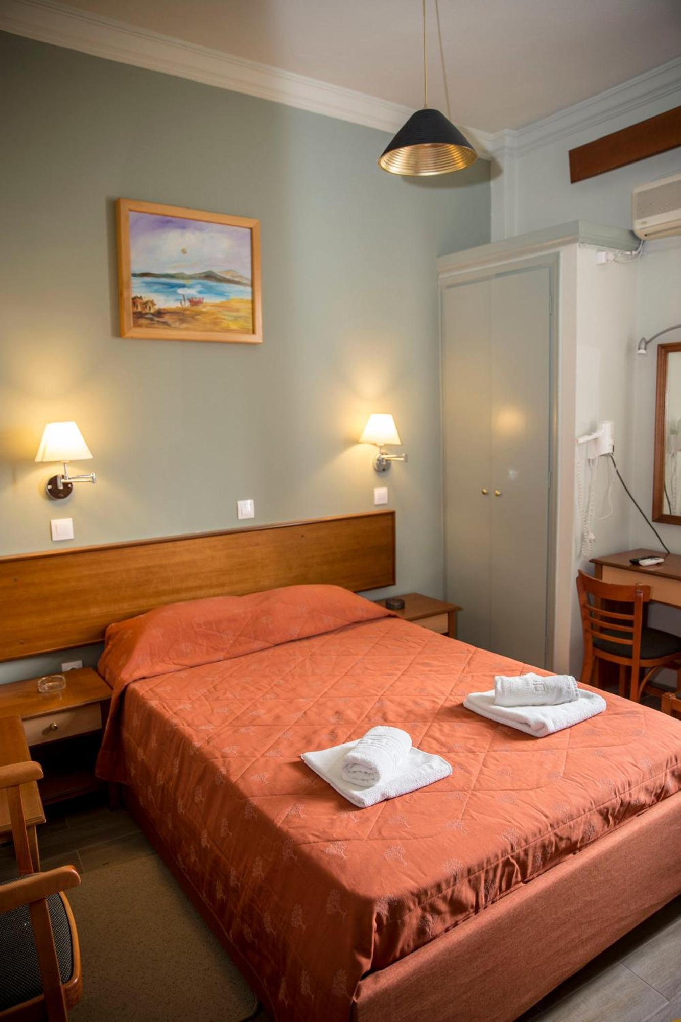 Togias Hotel Aegina Dış mekan fotoğraf